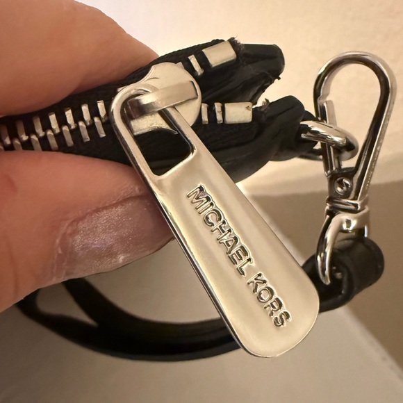 Michael Kors Daniela Large Marquetry Patchwork Leather Wristlet EUC - Picture 10 of 11